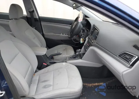 2017 Hyundai Elantra Se z USA, uszkodzony, nr VIN 5NPD84LF3HH167789